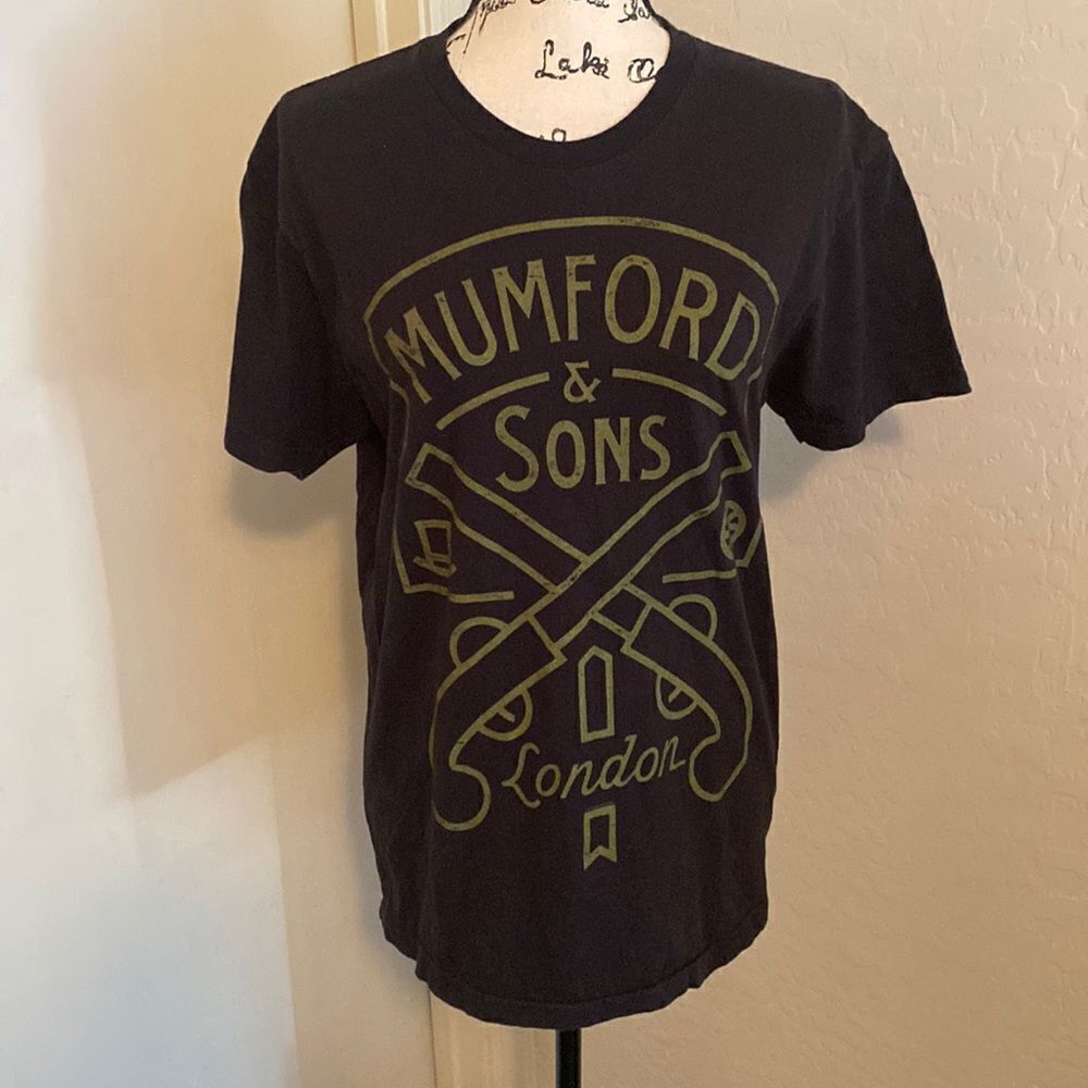 Mumford & Sons Music Black London Pullover Graphic T-Shirt Concert